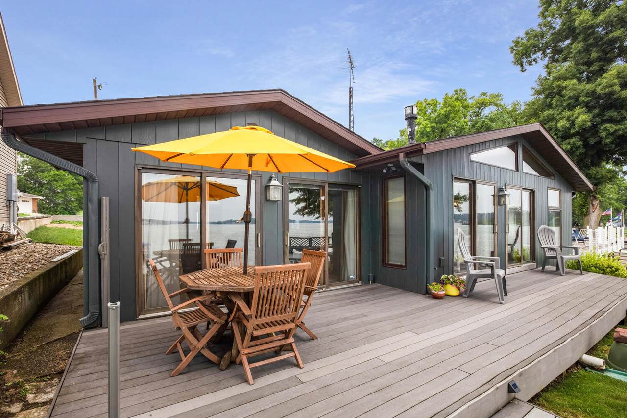 62065 Lake Street - Photo 1