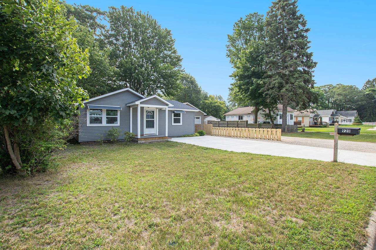 920 Rath Avenue - Photo 1