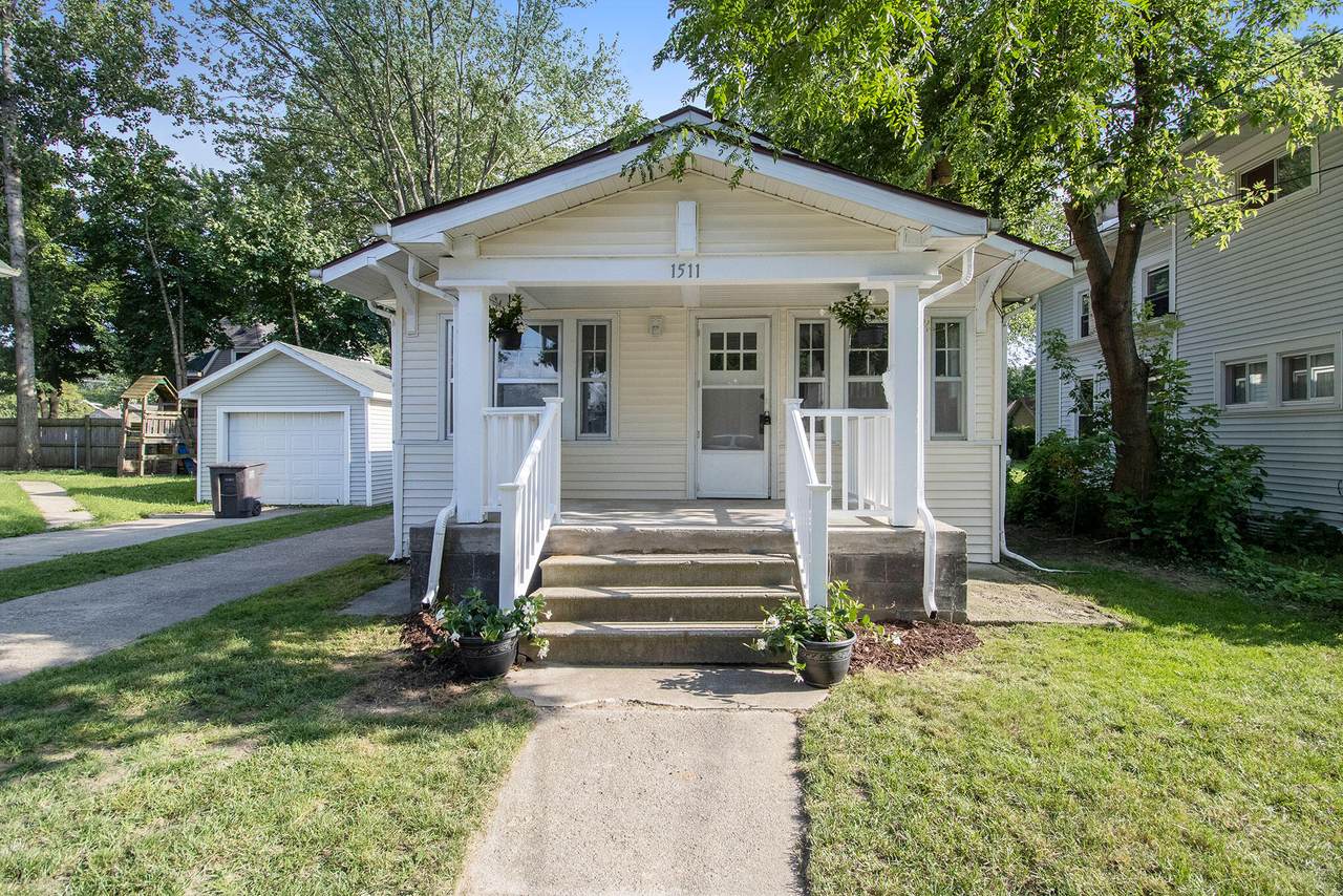 1511 Maguire Street - Photo 1
