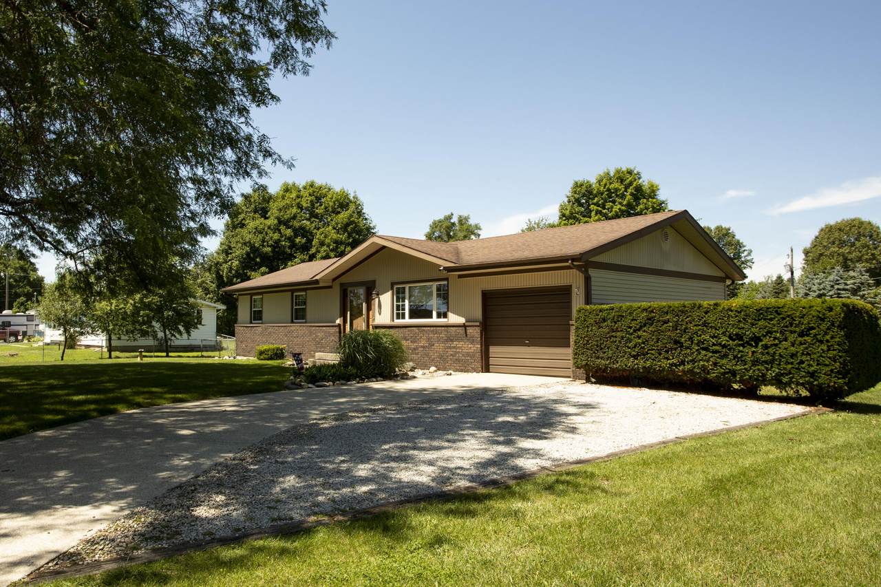 24954 Redfield Street - Photo 1