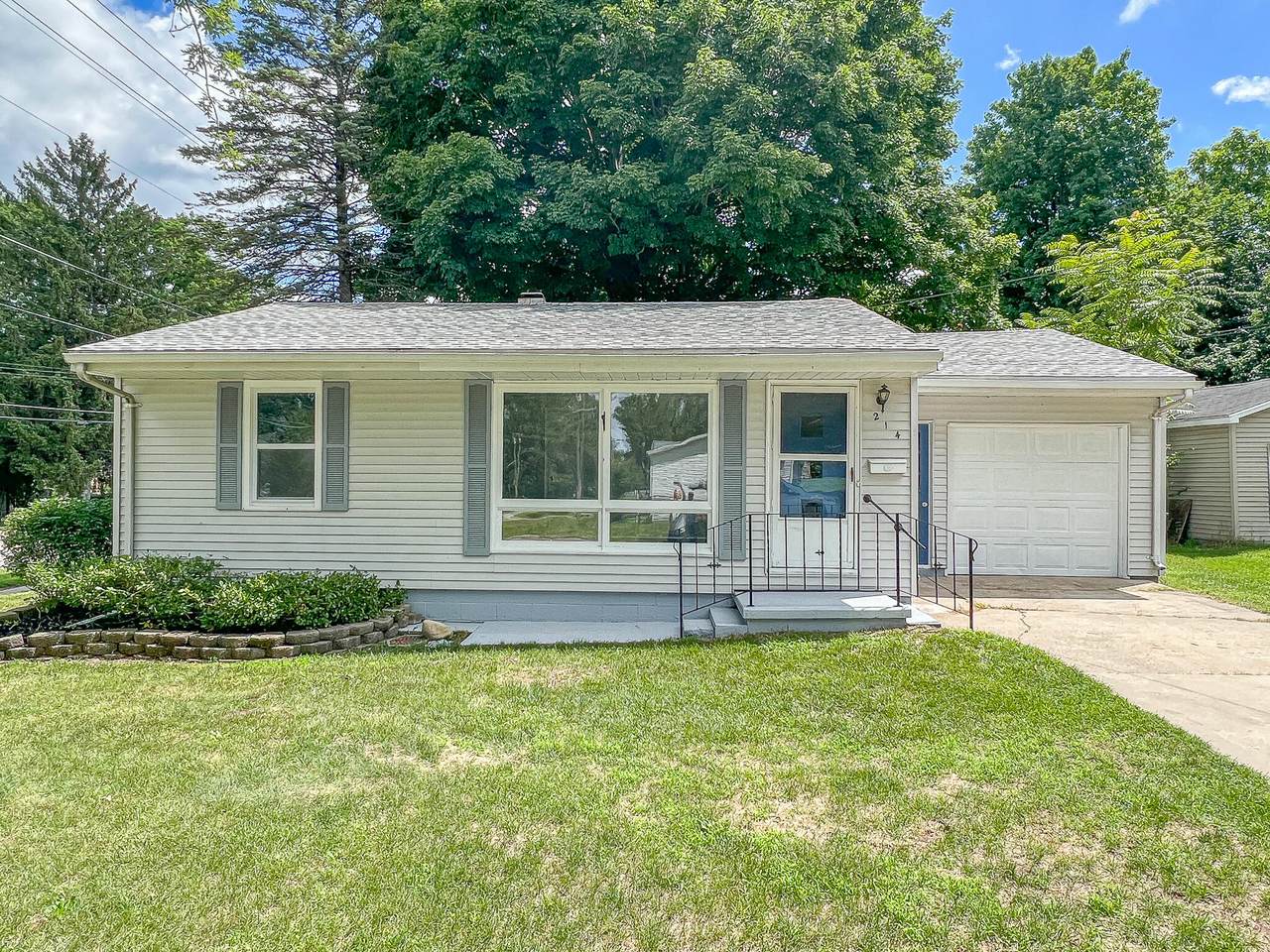 214 Hamilton Street - Photo 1