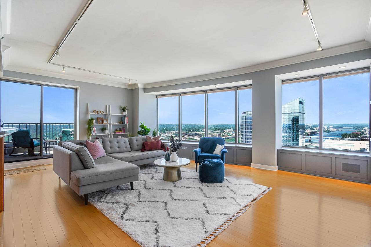 56 Campau Avenue - Photo 1