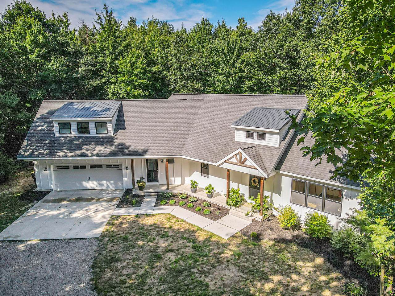 16032 Warren Drive - Photo 1