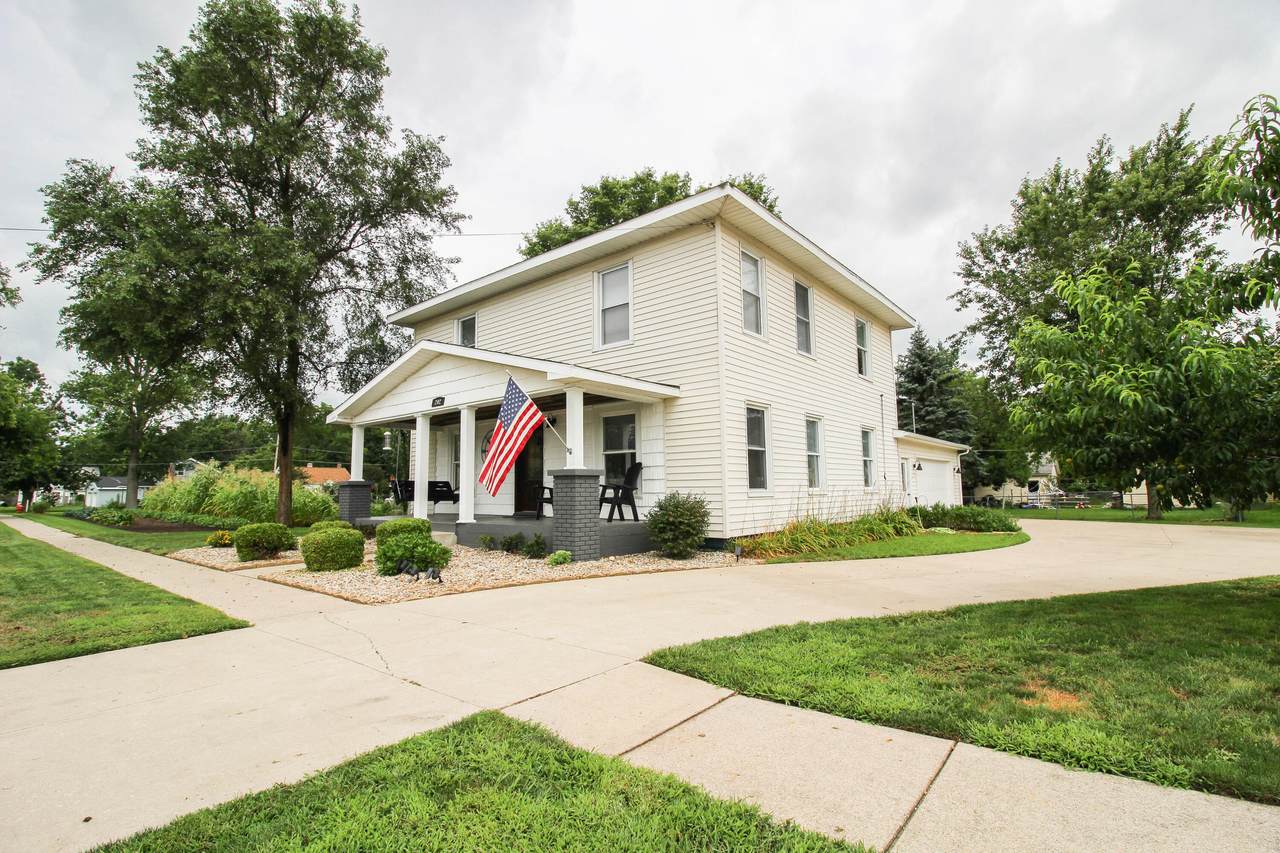 202 Peck Avenue - Photo 1