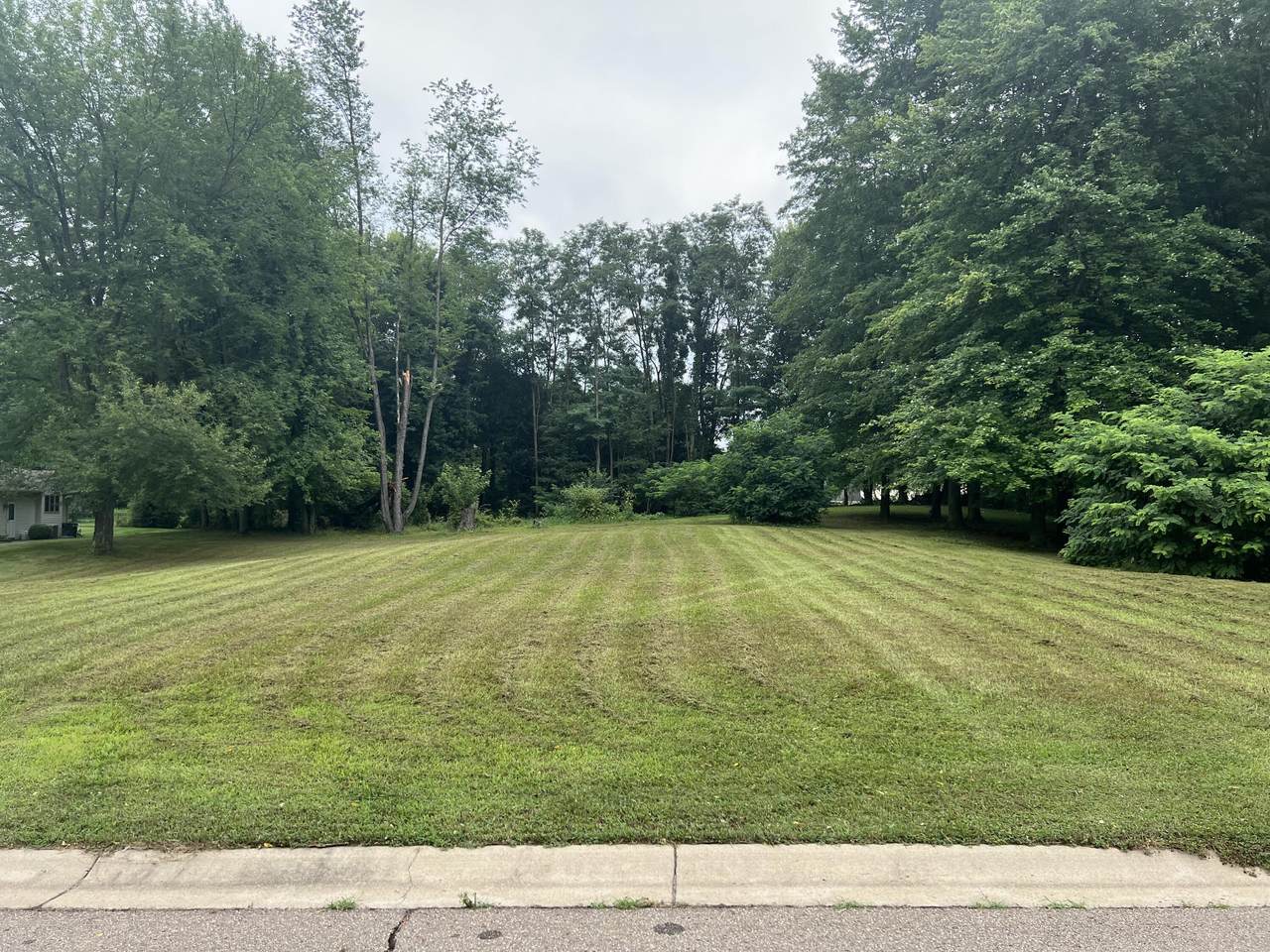 34 Hilltop Trail - Photo 1