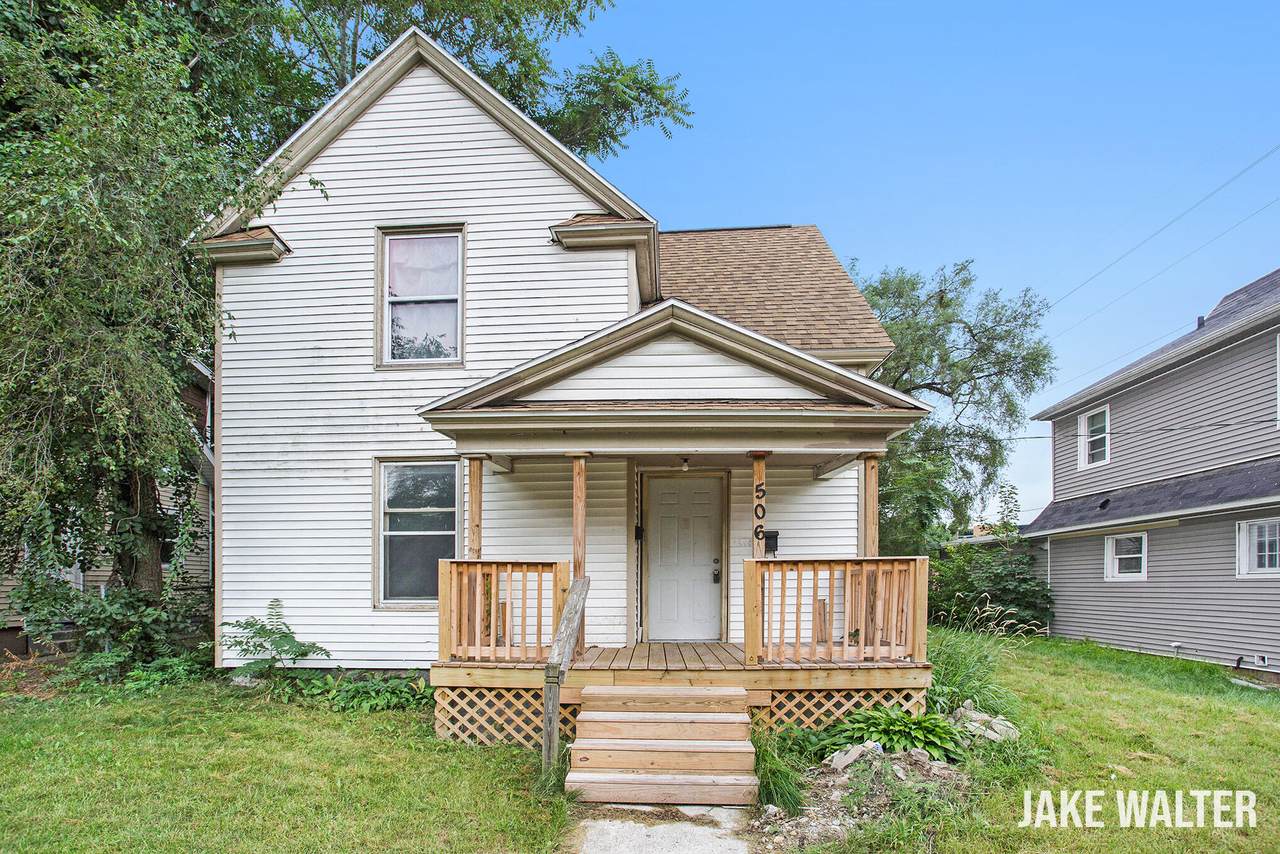 506 Dickinson Street - Photo 1