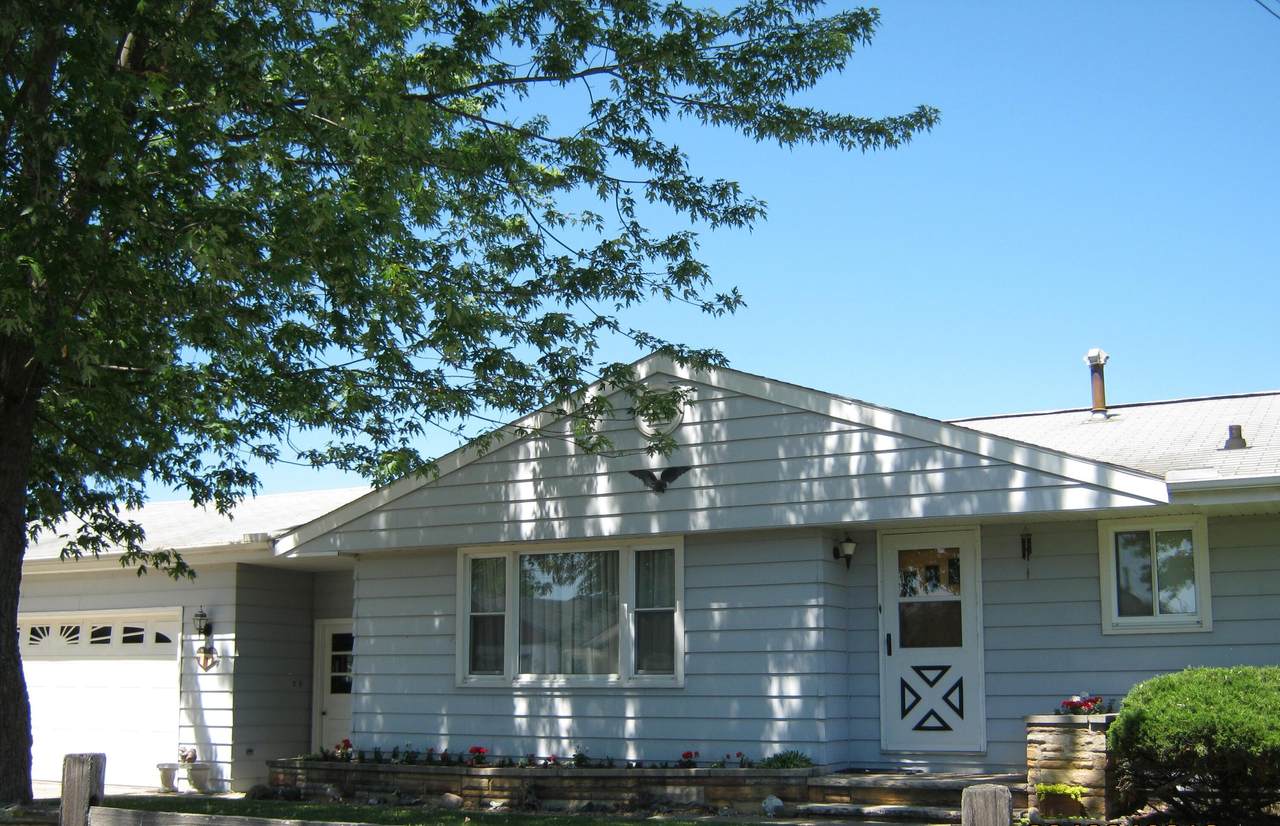 373 Jefferson Drive - Photo 1