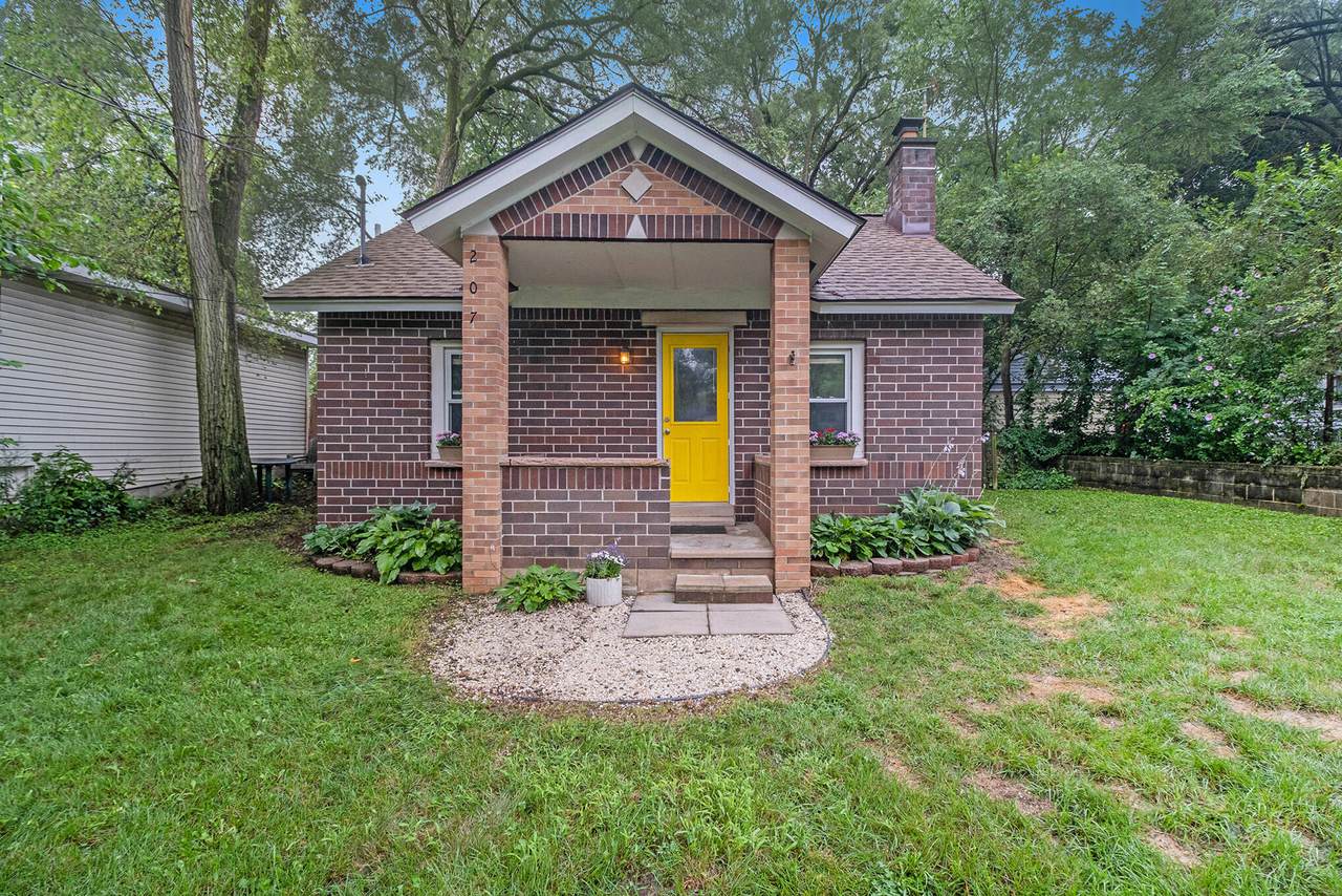 207 Pierce Avenue - Photo 1