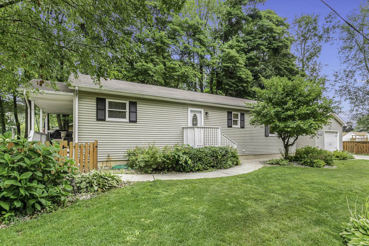 24268 Oak Street - Photo 1