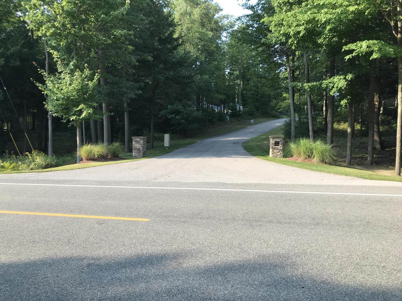 Glen Wood Drive - Photo 1