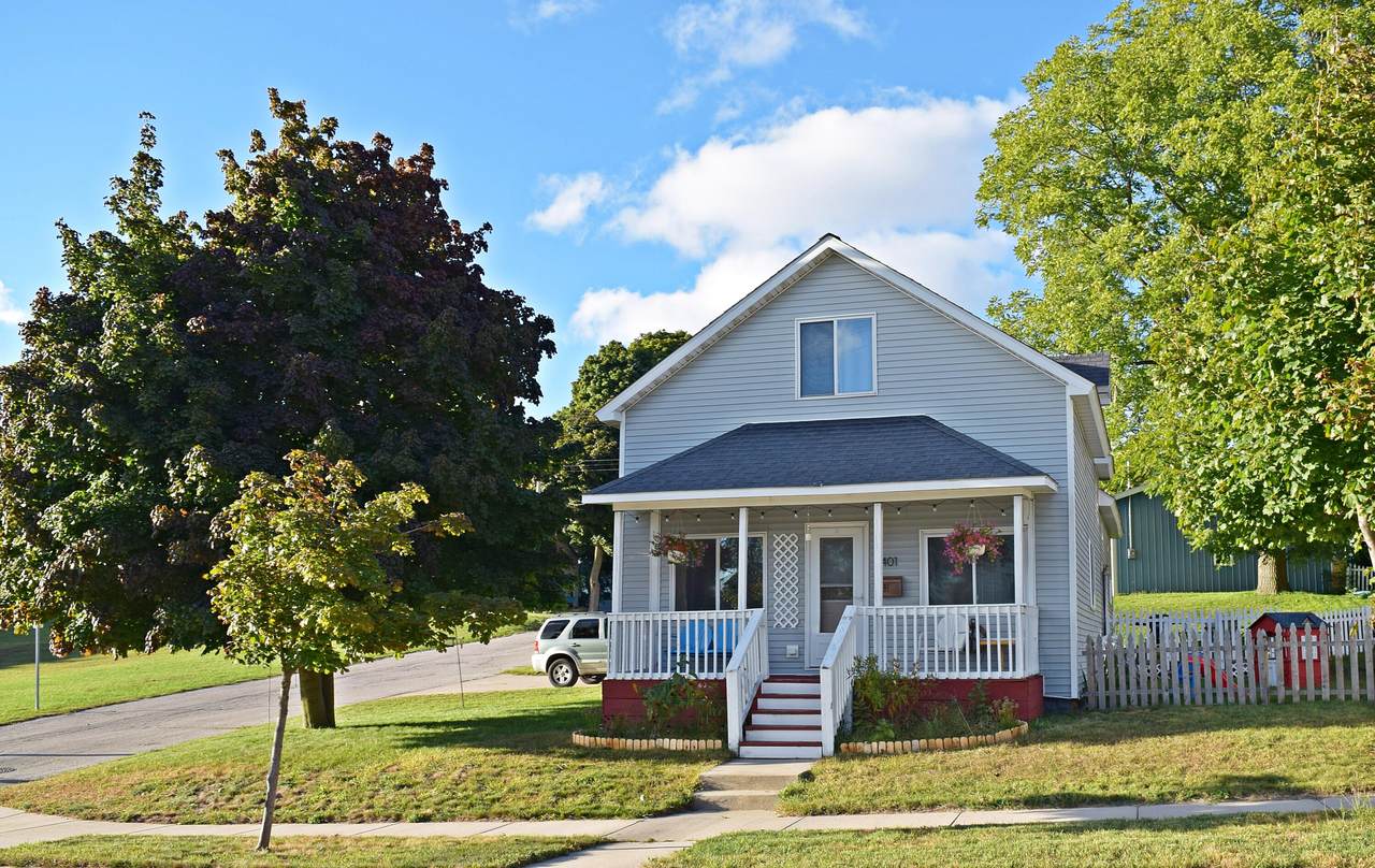 401 Sixth Street - Photo 1