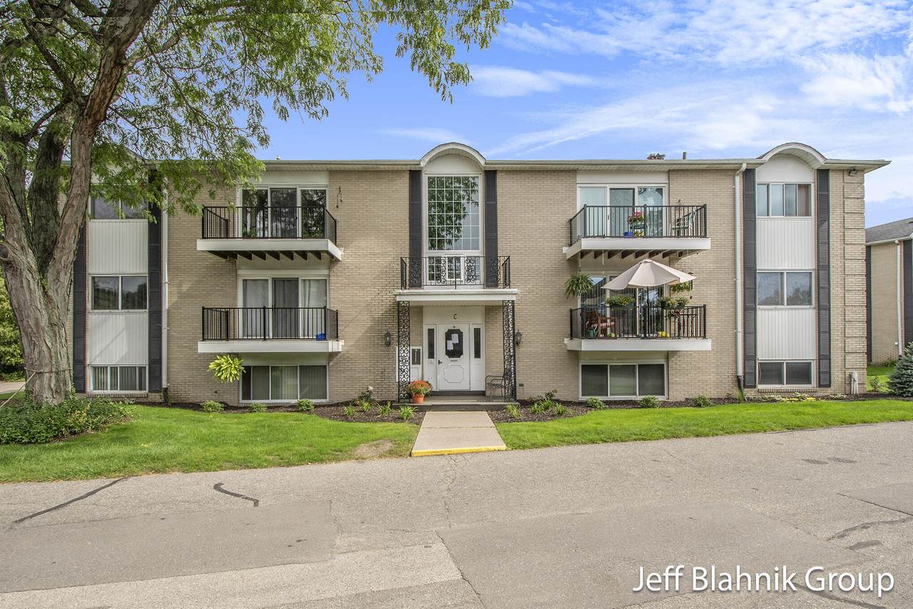 2759 Leonard Street - Photo 1