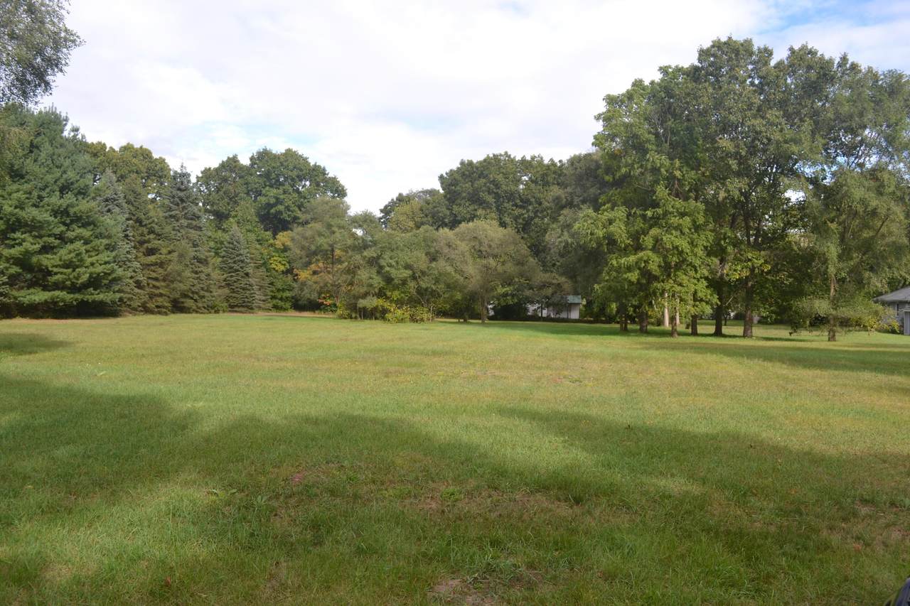 336 Waubascon Road - Photo 1