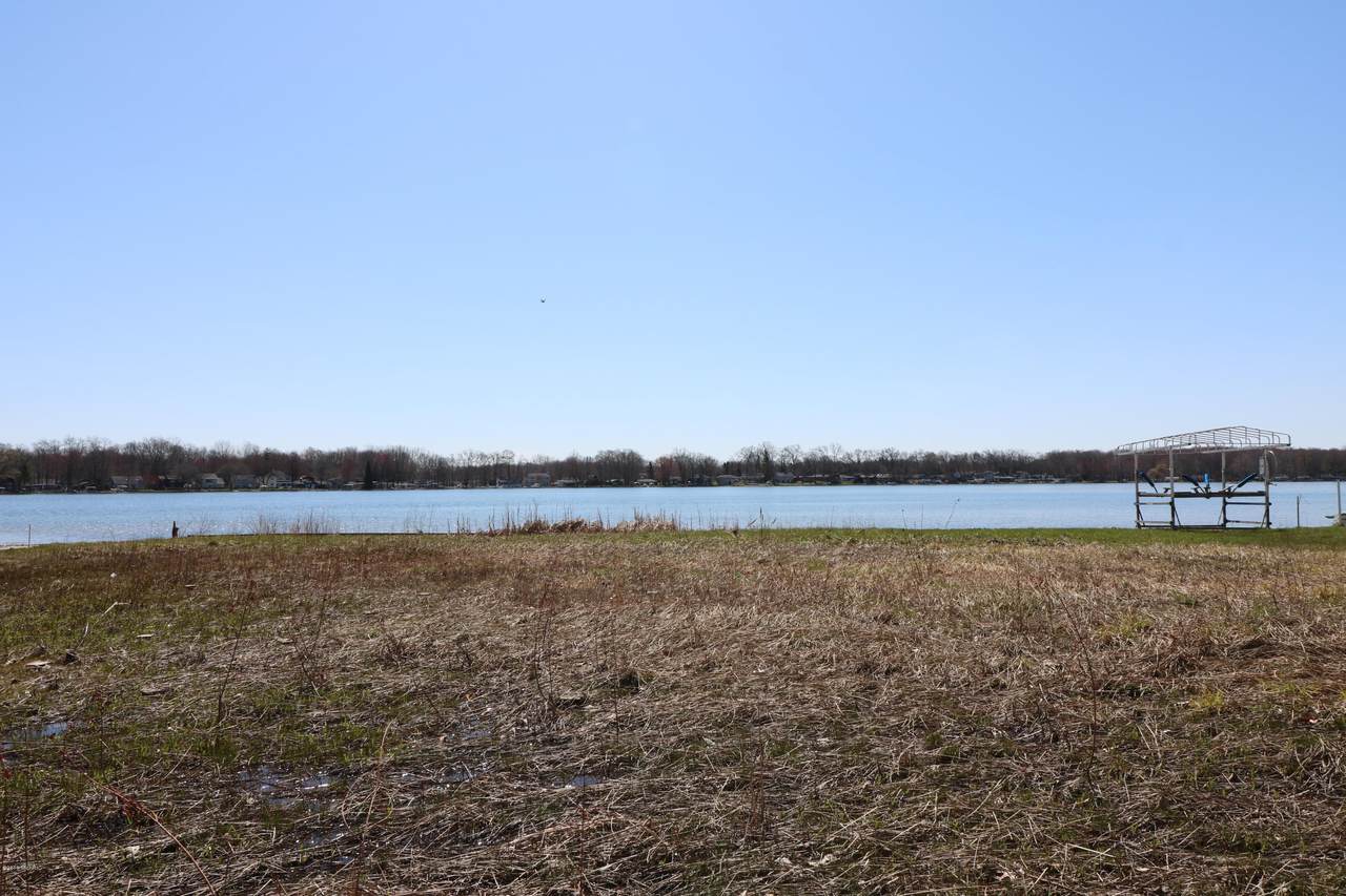 63395-1 Lakeshore Drive - Photo 1