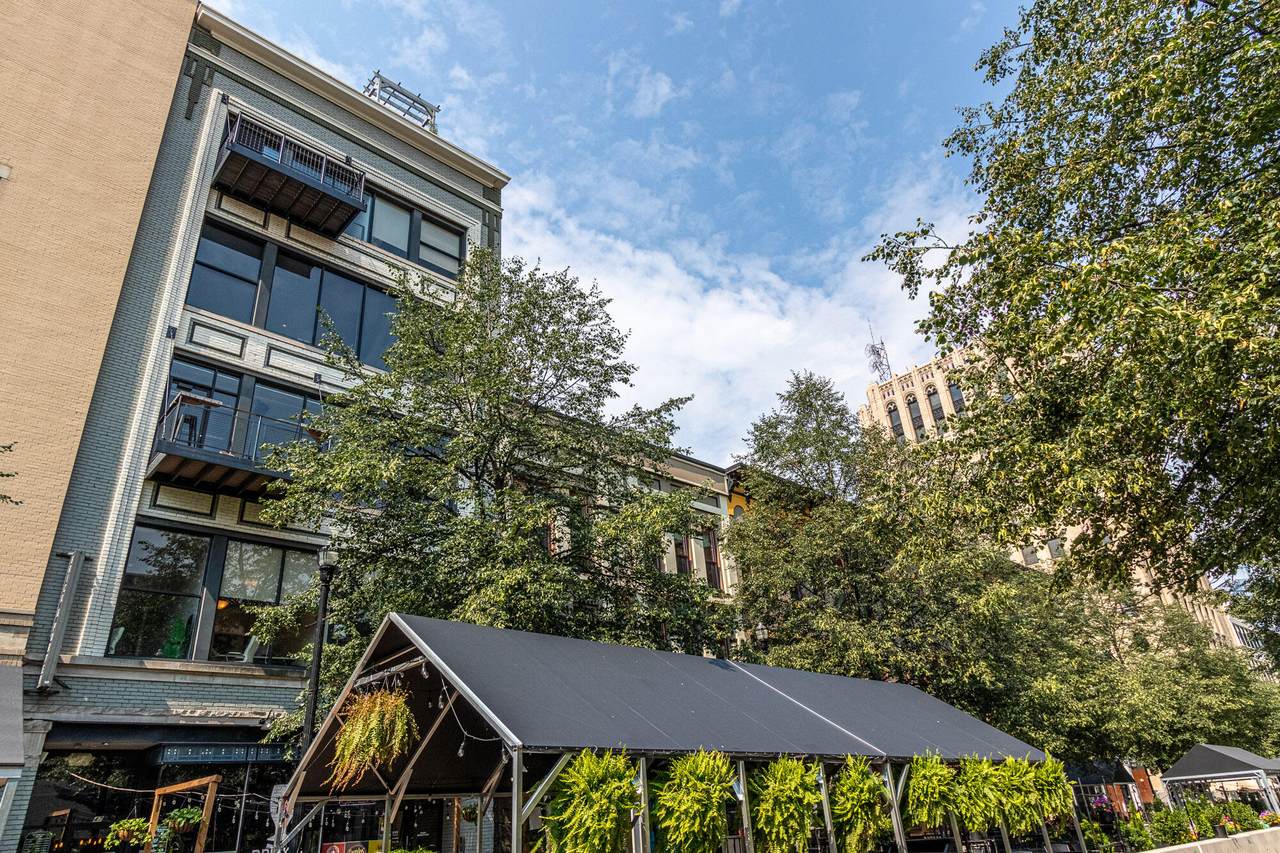 49 Monroe Center Street - Photo 1