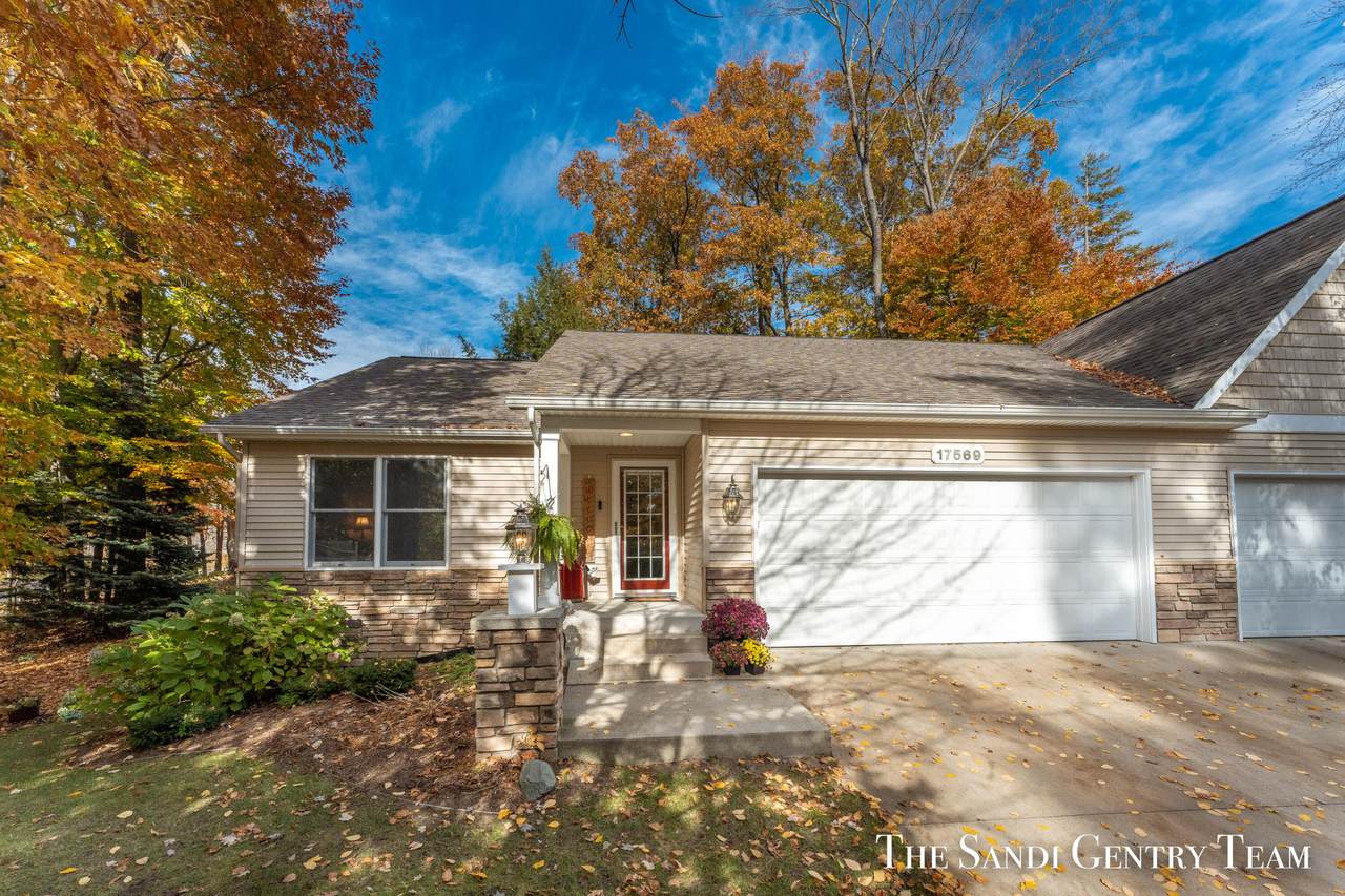 17569 Beechwood Lane - Photo 1