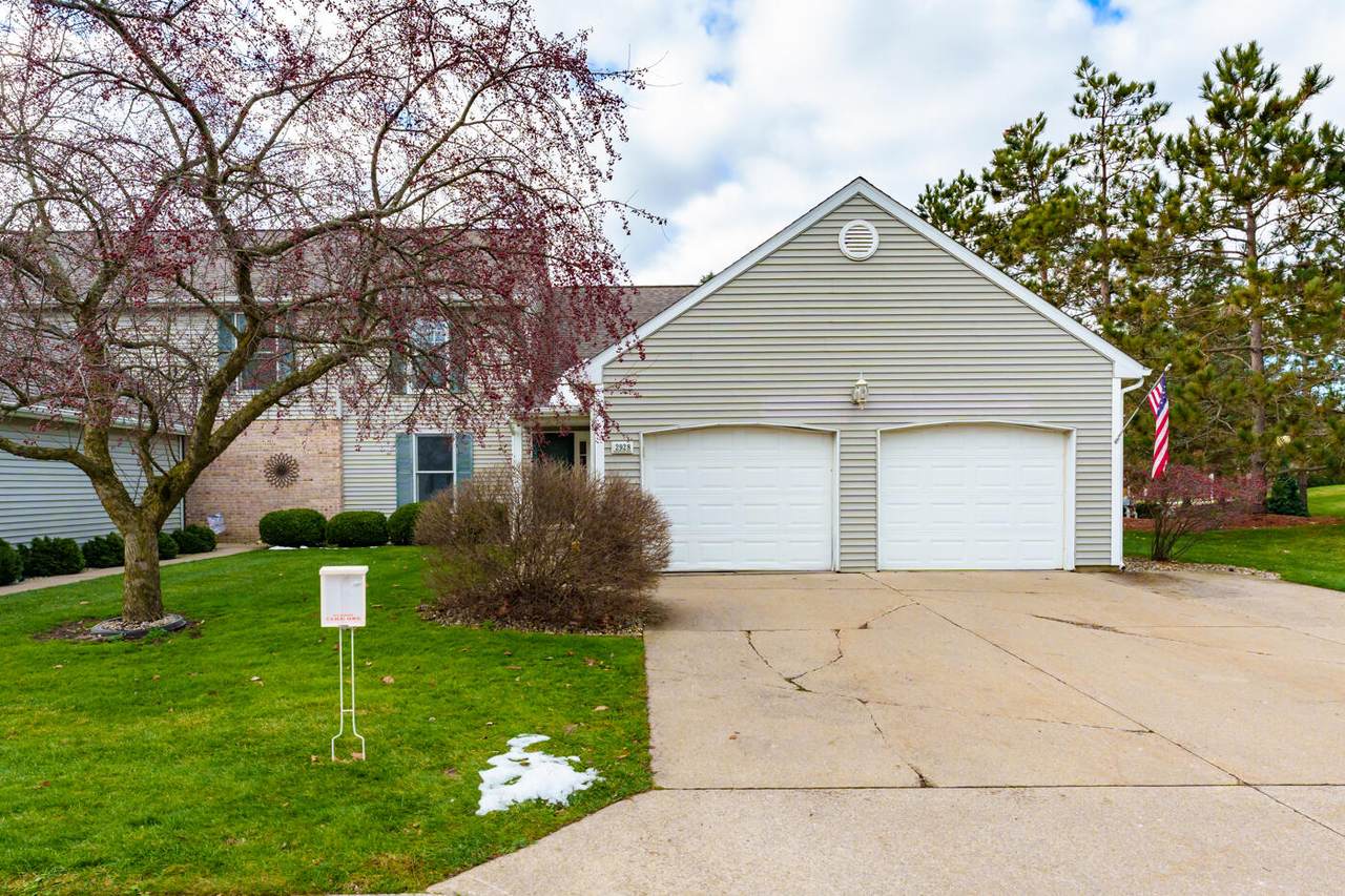 2928 Hunters Place - Photo 1