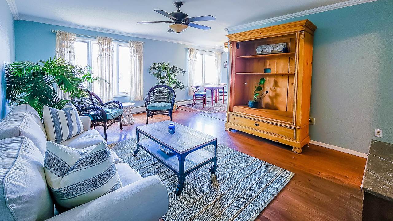 4766 Arbor Avenue - Photo 1
