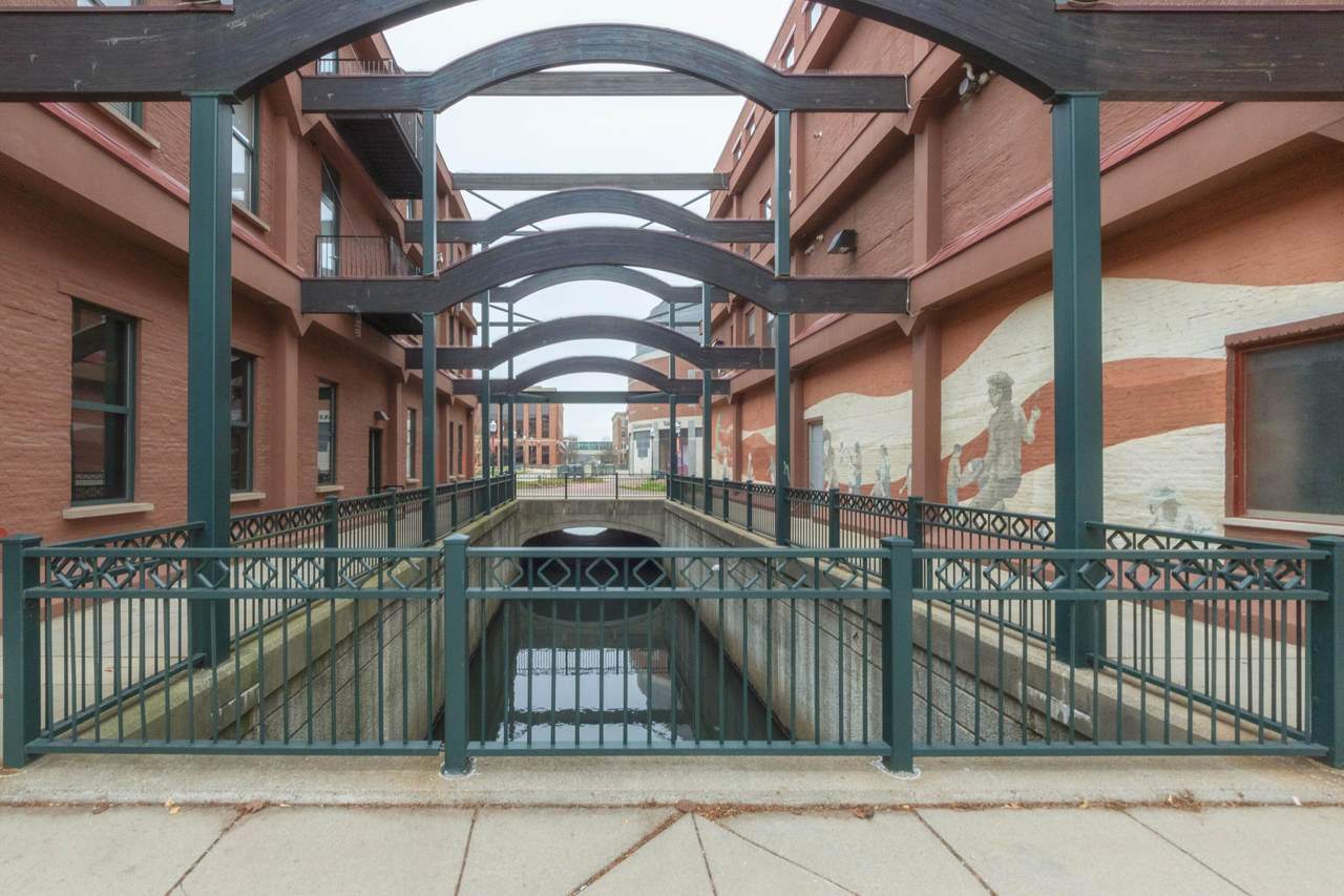222 Kalamazoo Mall - Photo 1