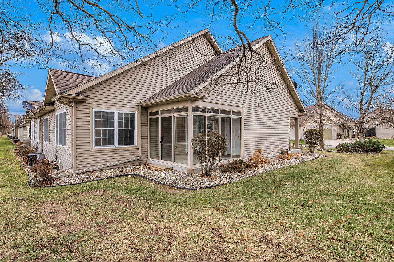 428 Bush Boulevard - Photo 1