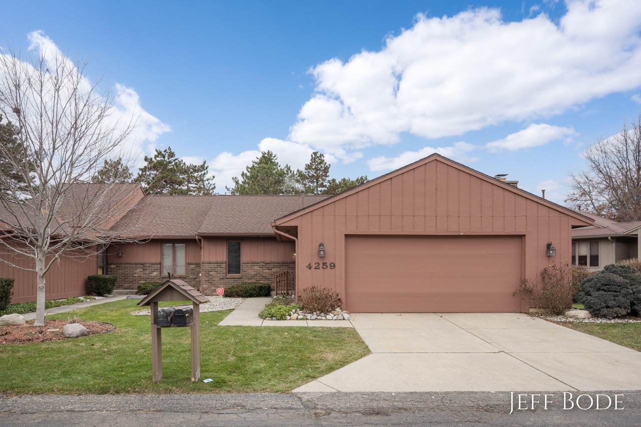 4259 Walnut Hills Lane - Photo 1
