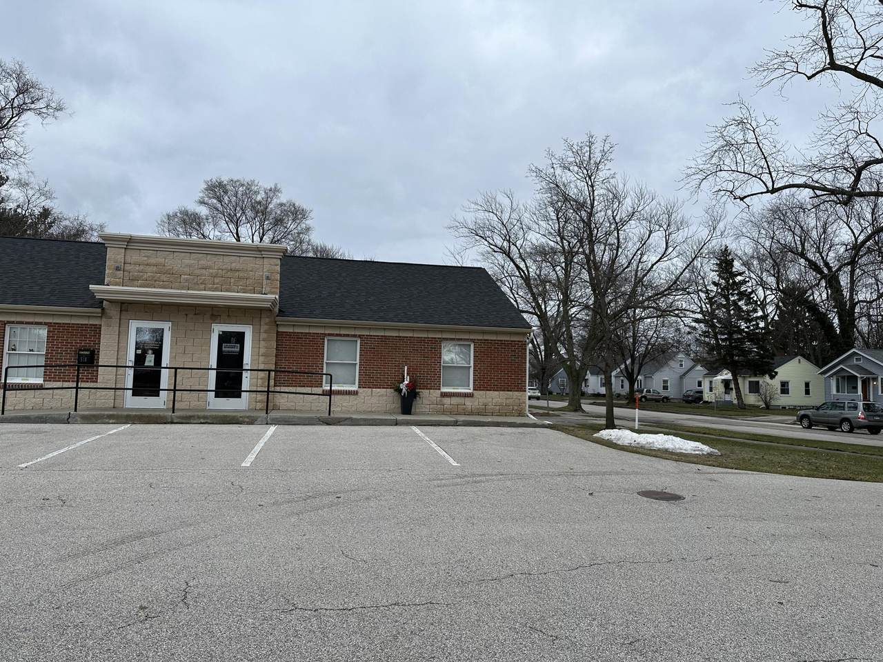 522 Beacon Boulevard - Photo 1