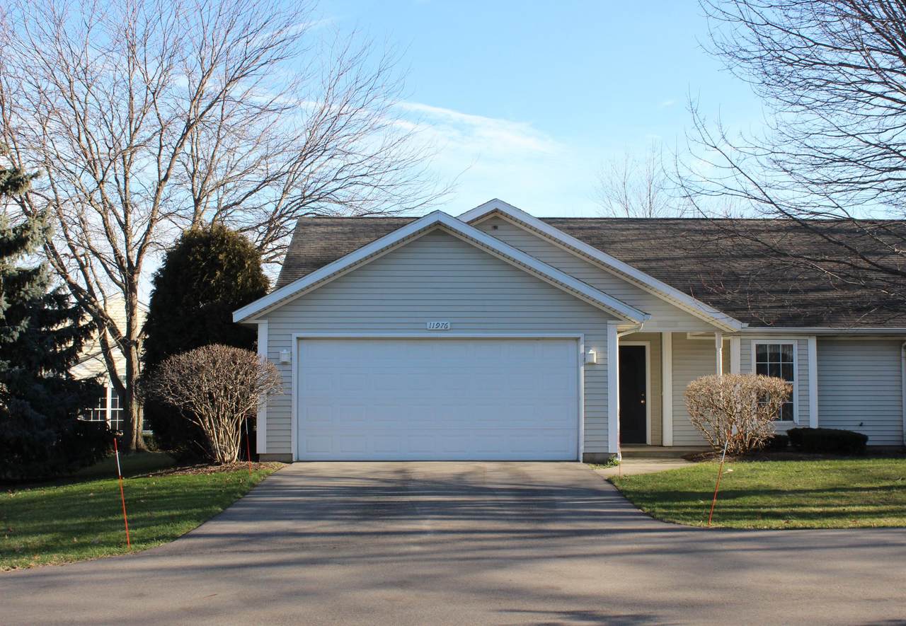 11976 Willow Wood North - Photo 1