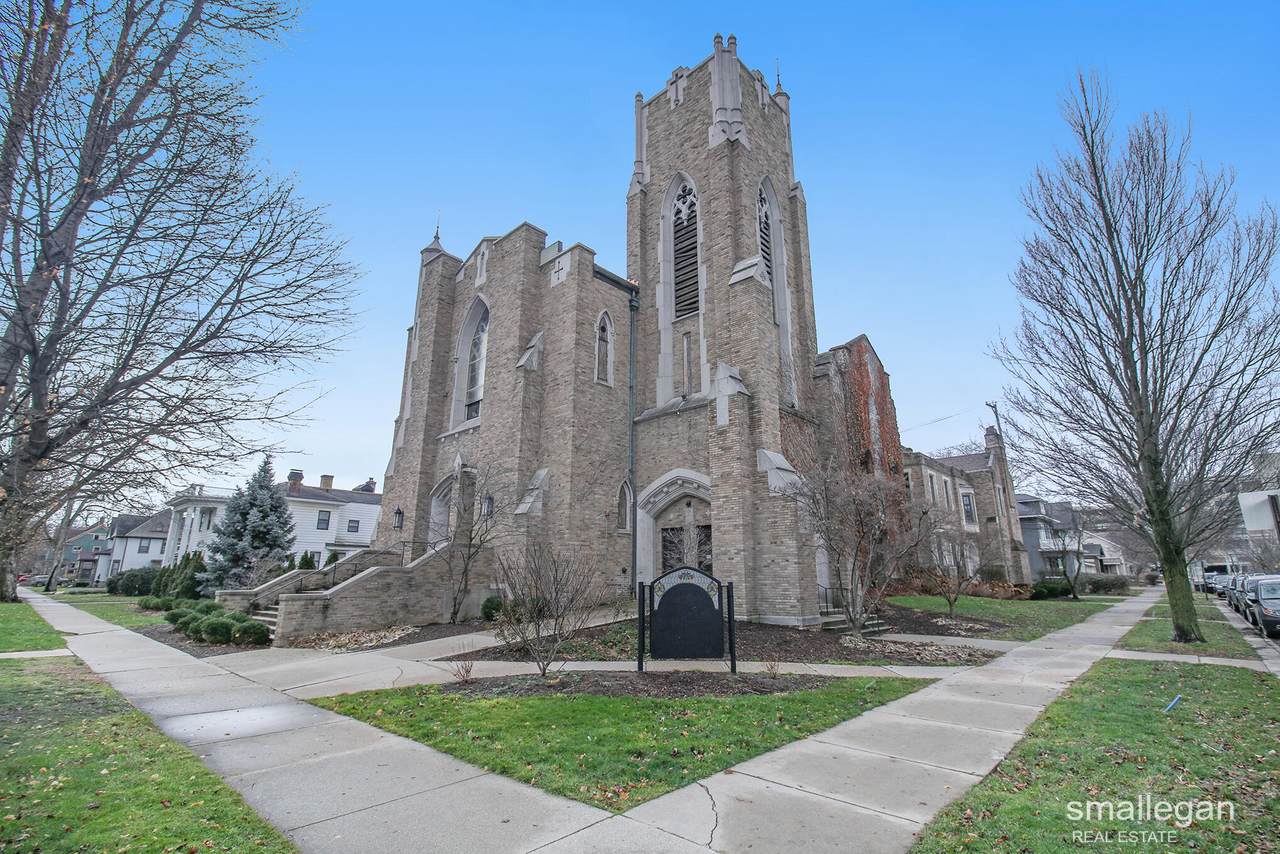 253 Prospect Avenue - Photo 1