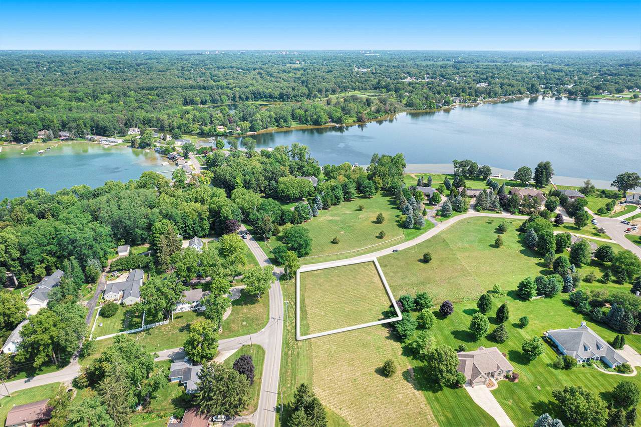 Unit 5 Riverview Drive - Photo 1