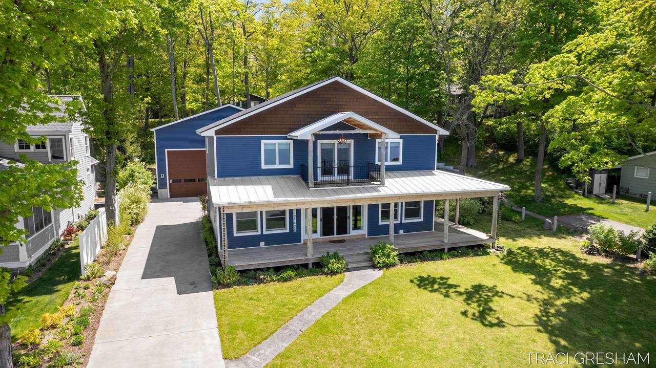 1315 Lake Street - Photo 1