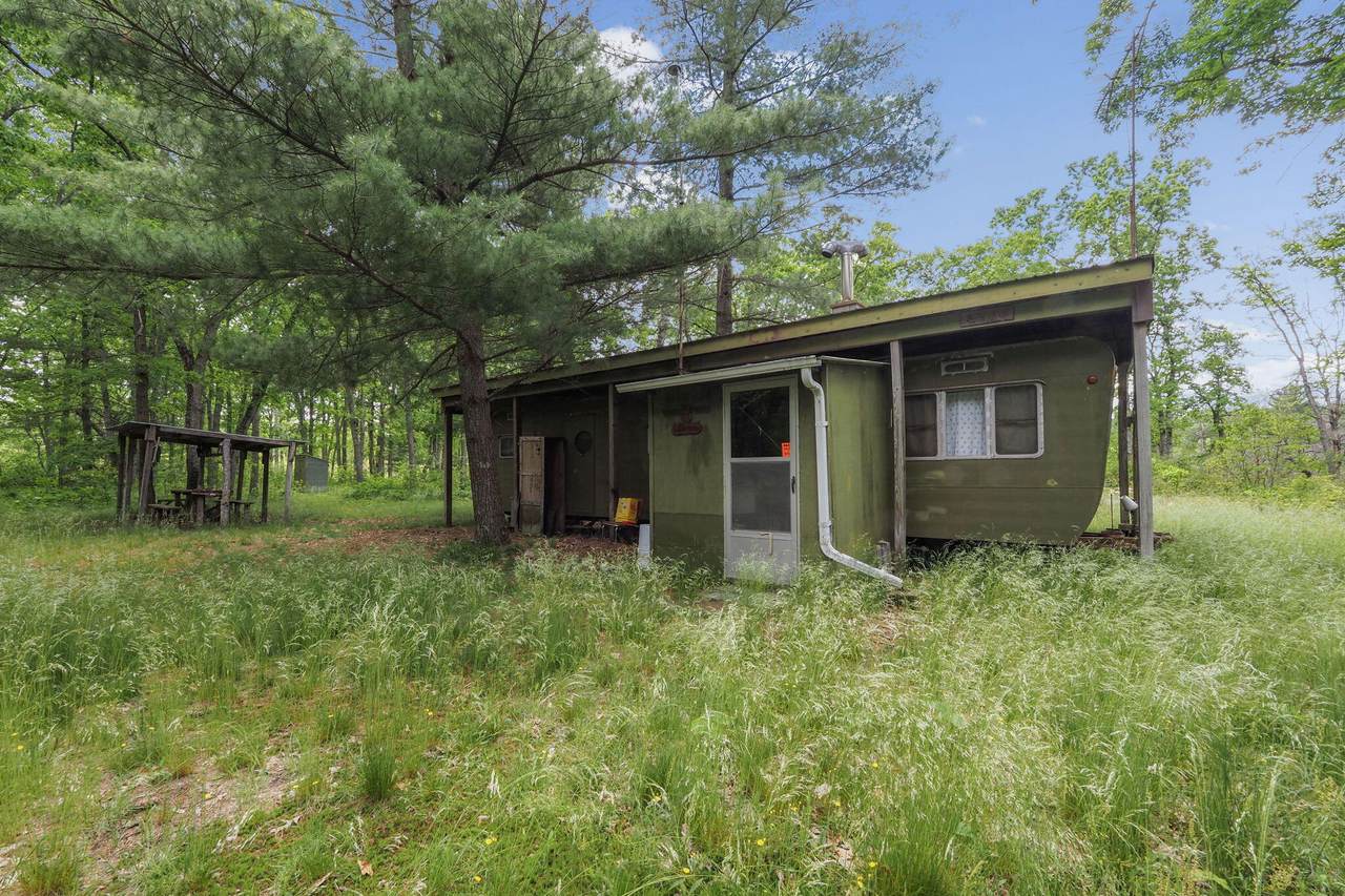 22950 Van Road - Photo 1