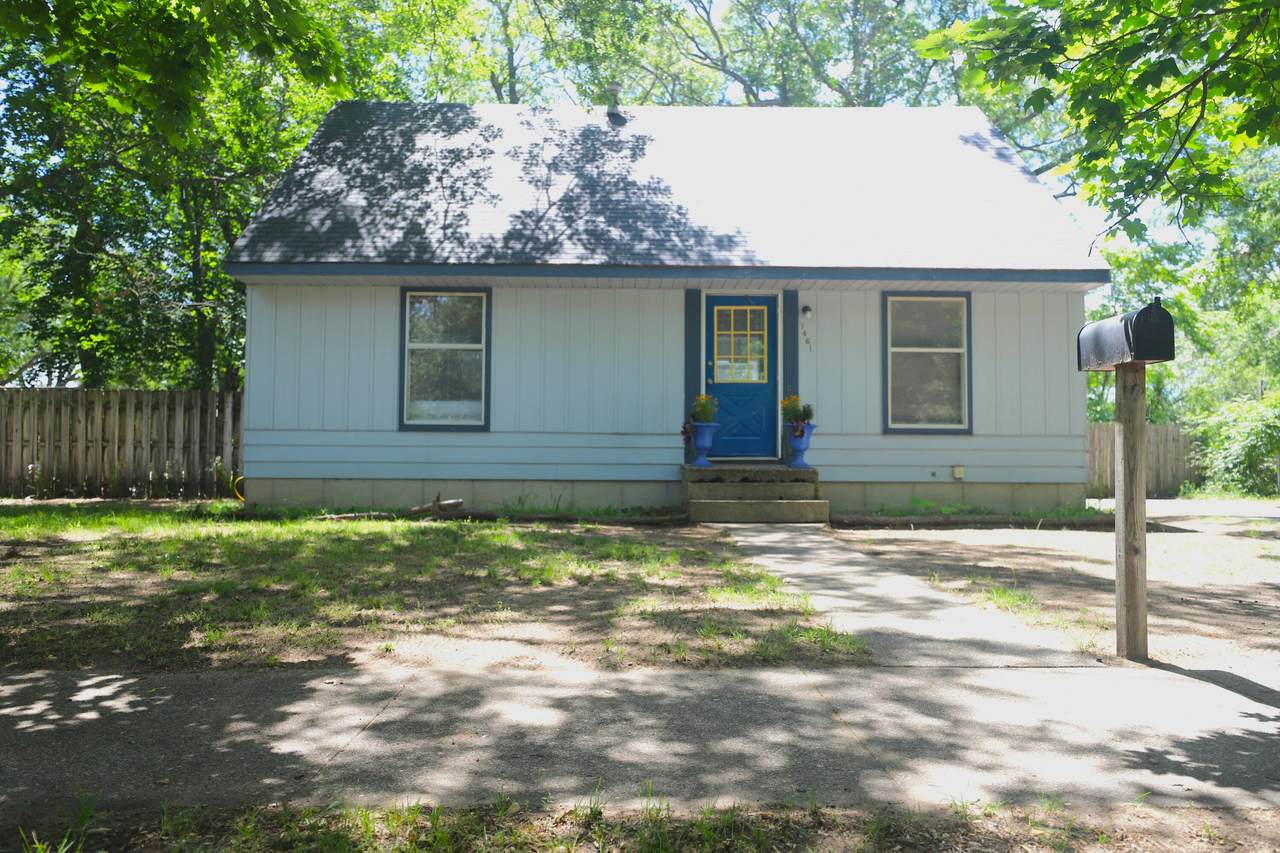 1461 Leonard Avenue - Photo 1