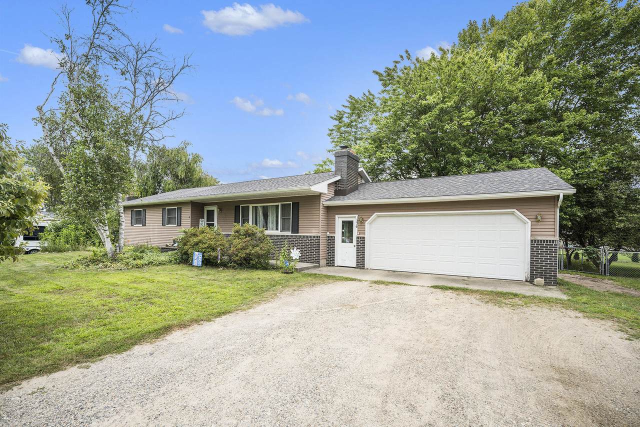 1326 102nd Avenue - Photo 1