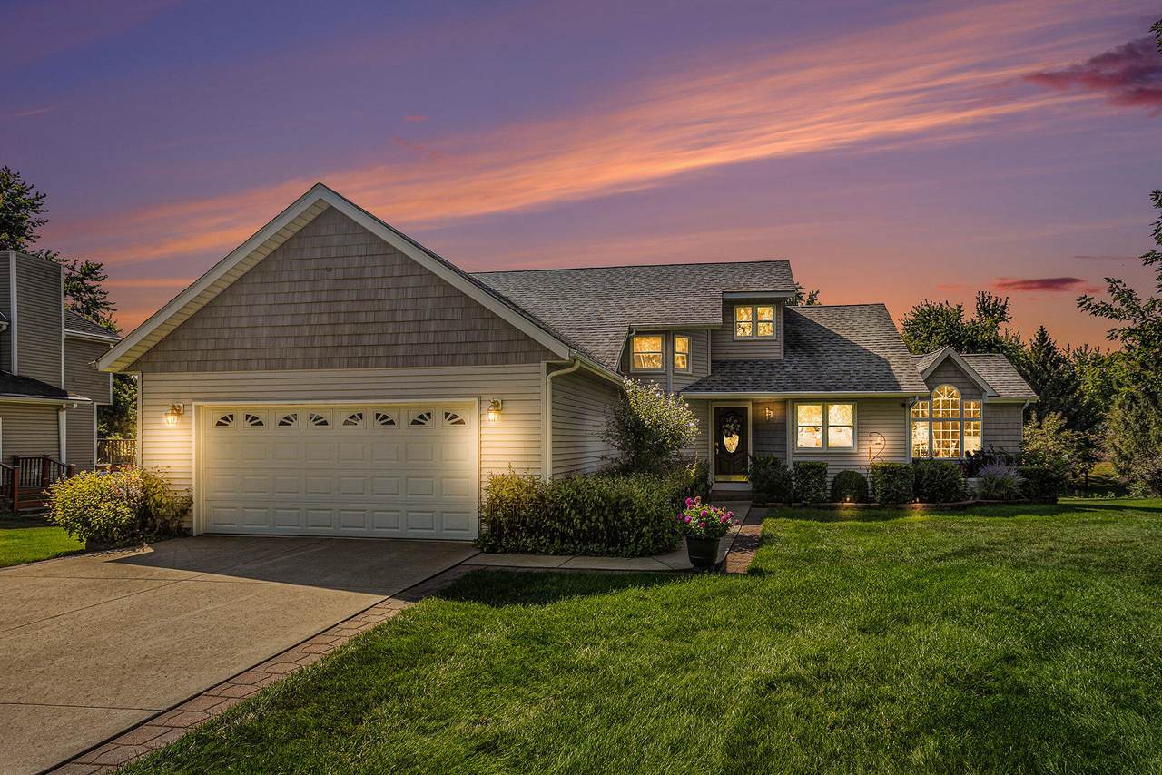 61558 Bayshore Drive - Photo 1