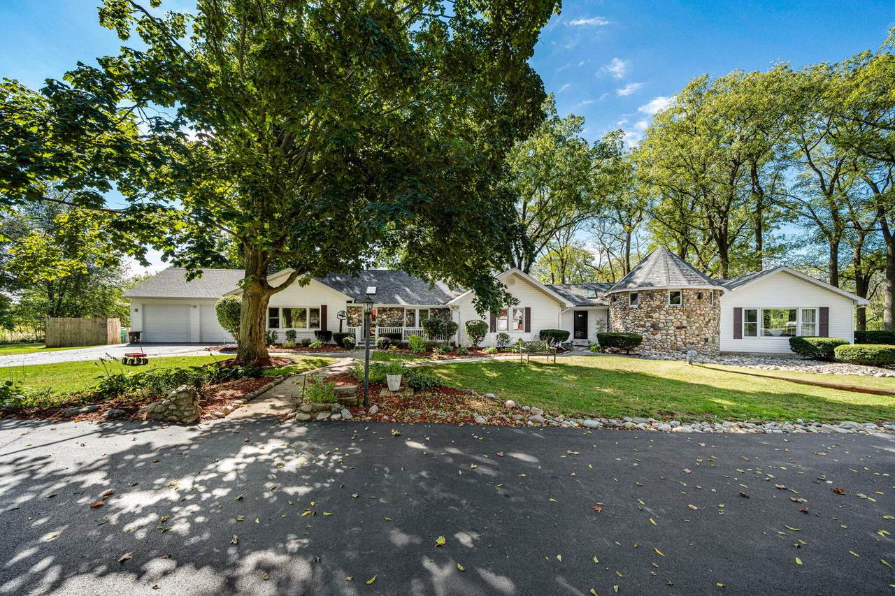 2320 Portage Road - Photo 1