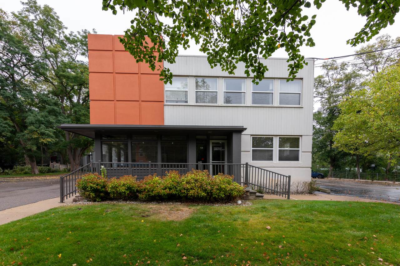 704 Huron Street - Photo 1