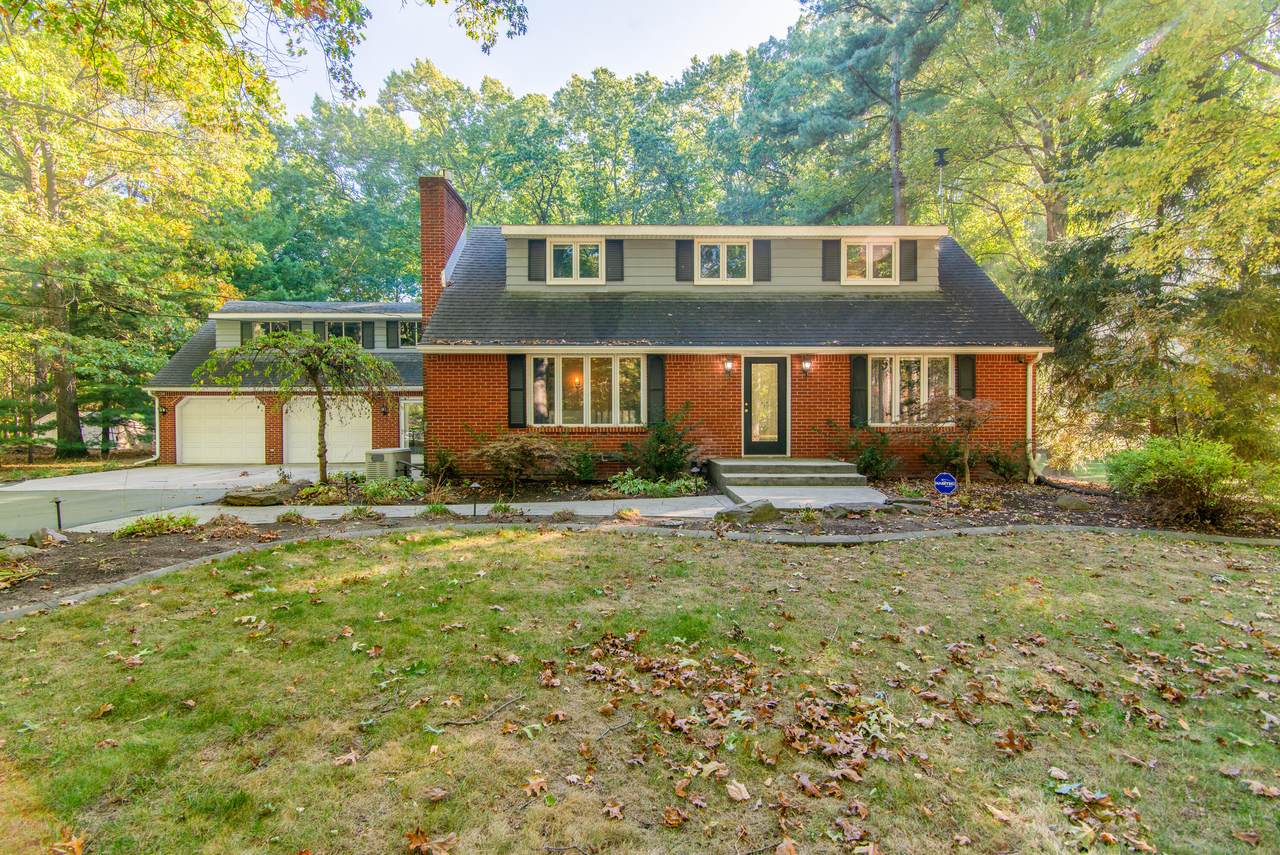 5025 Smith - Photo 1