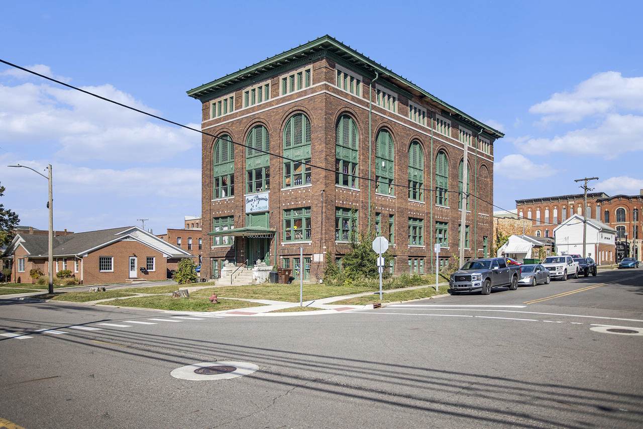 115 Green Street - Photo 1