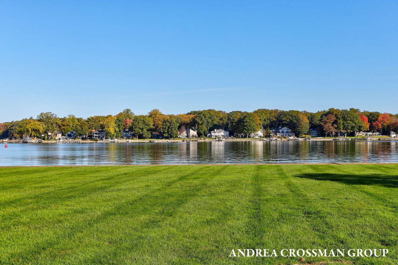 1329 Bayview Drive - Photo 1