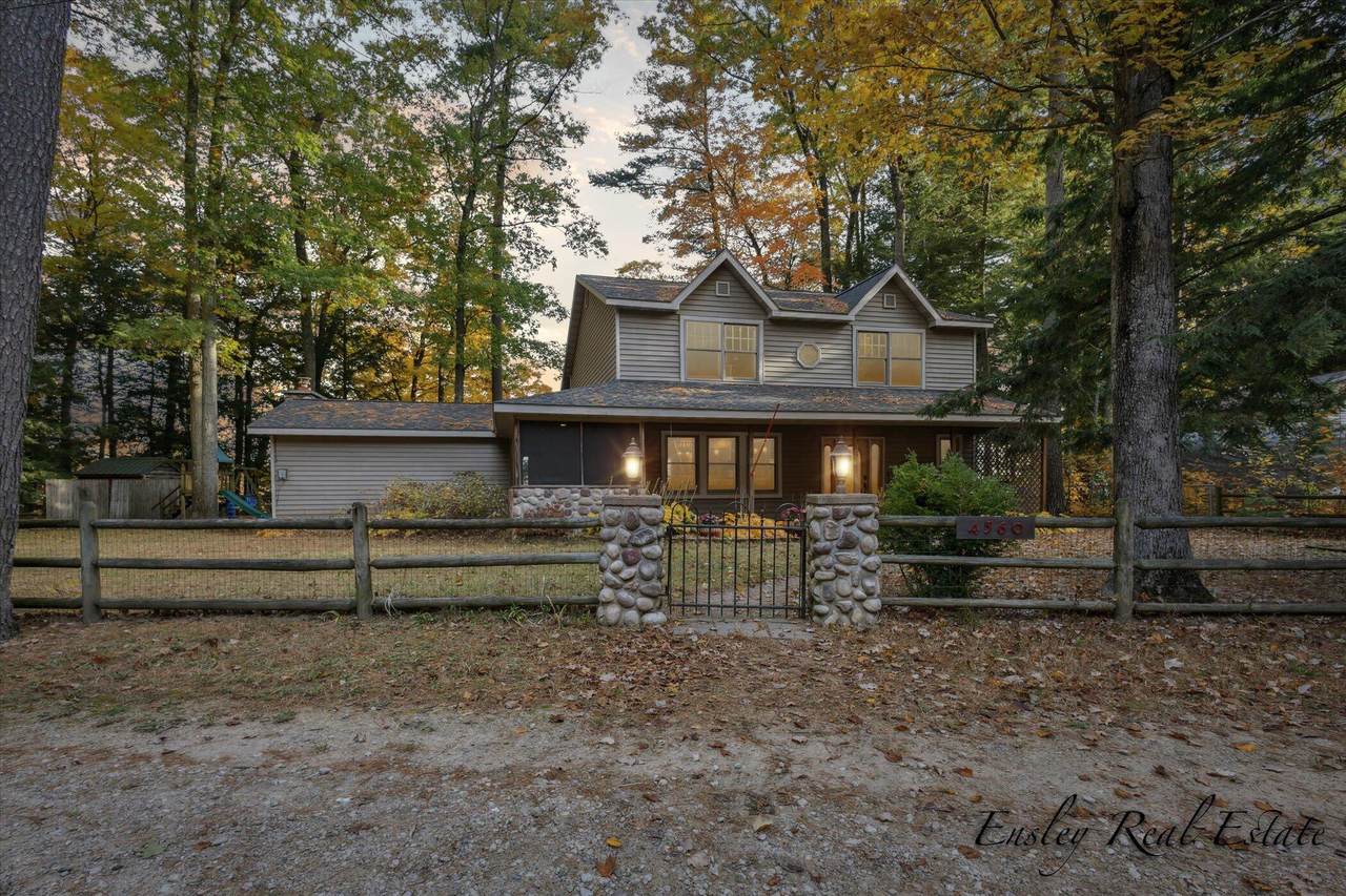 4560 Teal Lane - Photo 1