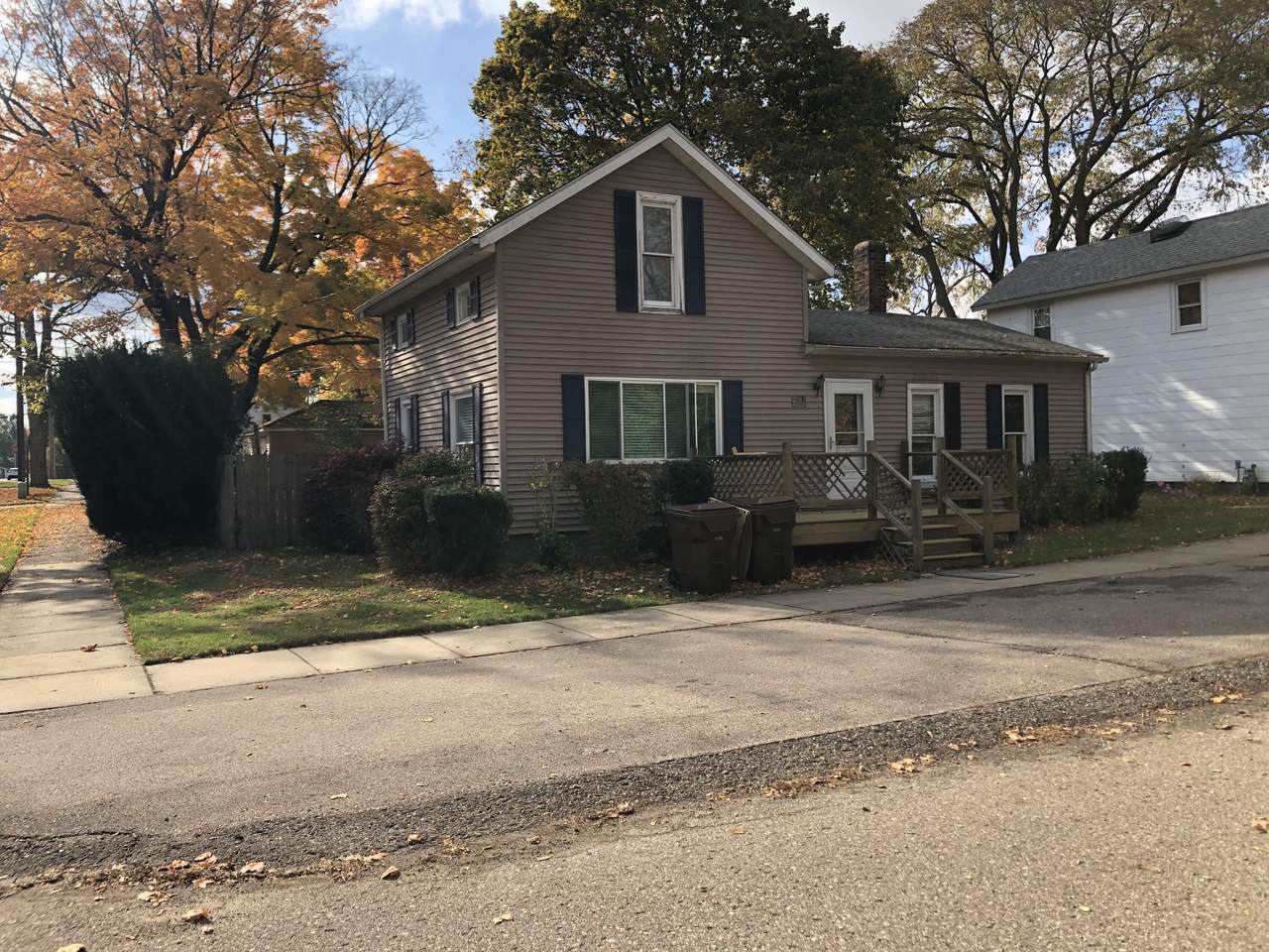 301 Bluff Street - Photo 1