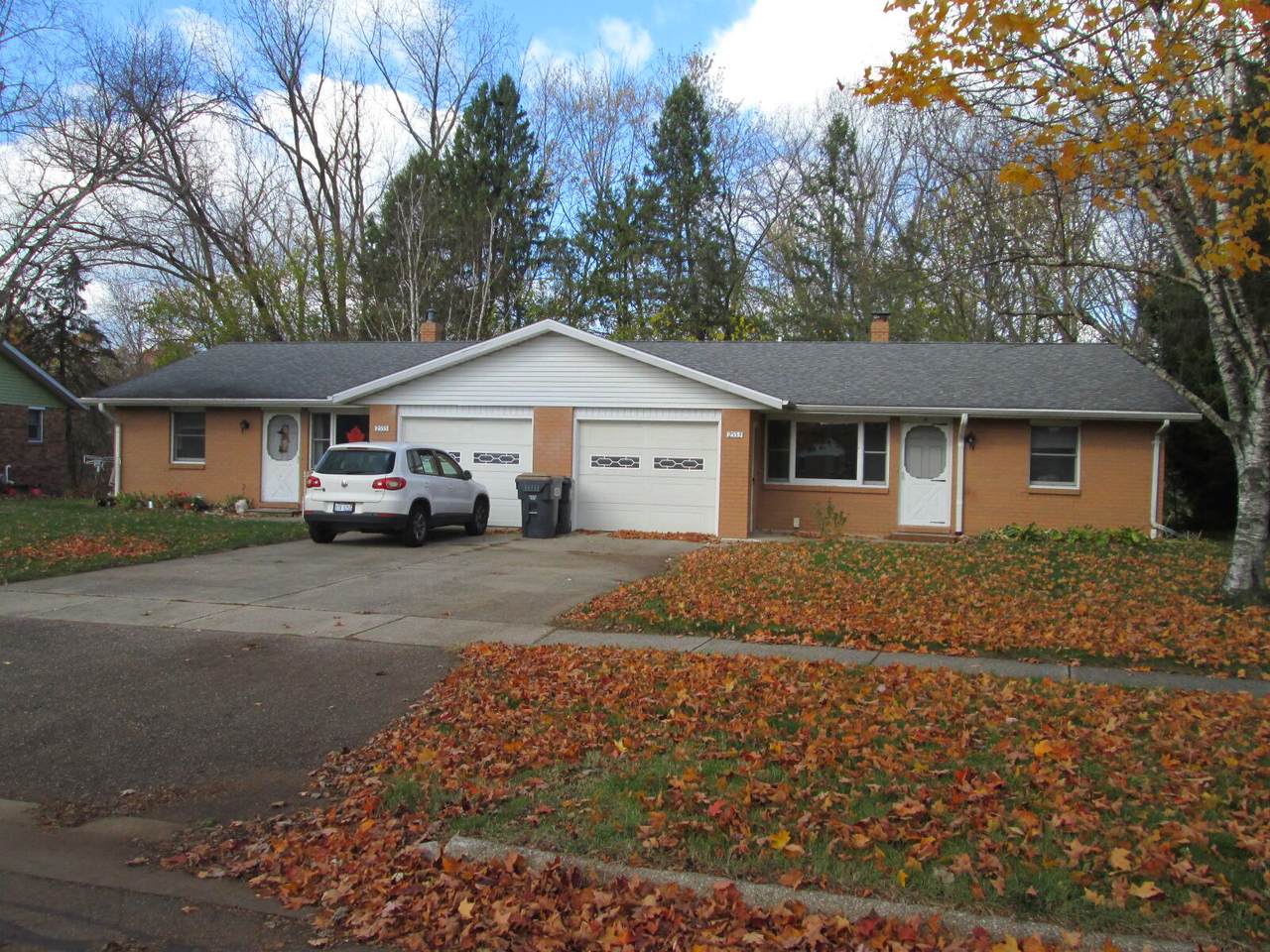 2553 Demorrow Circle - Photo 1