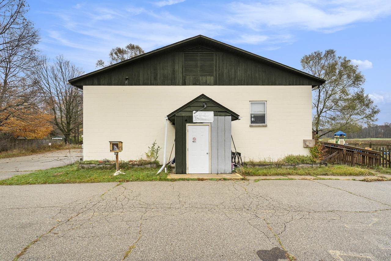 7476 14th Street - Photo 1