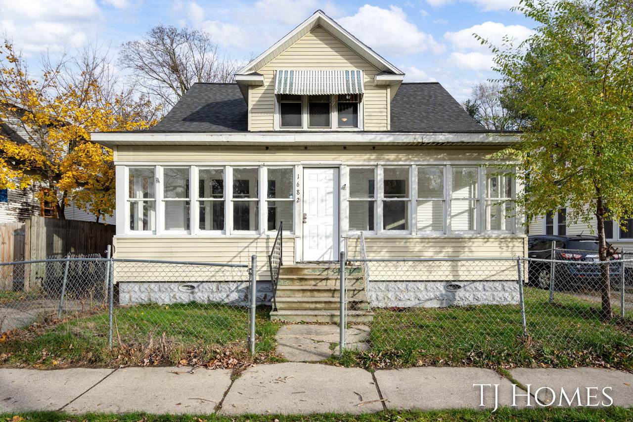 1682 Pine Street - Photo 1