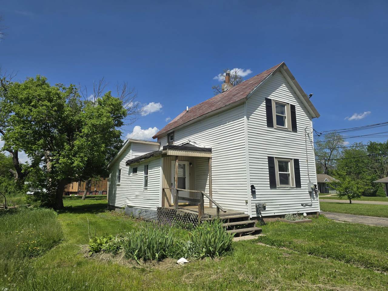 323 Ferry Avenue - Photo 1