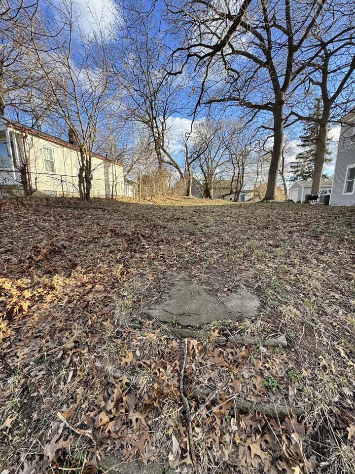 544 Woodlawn Street - Photo 1