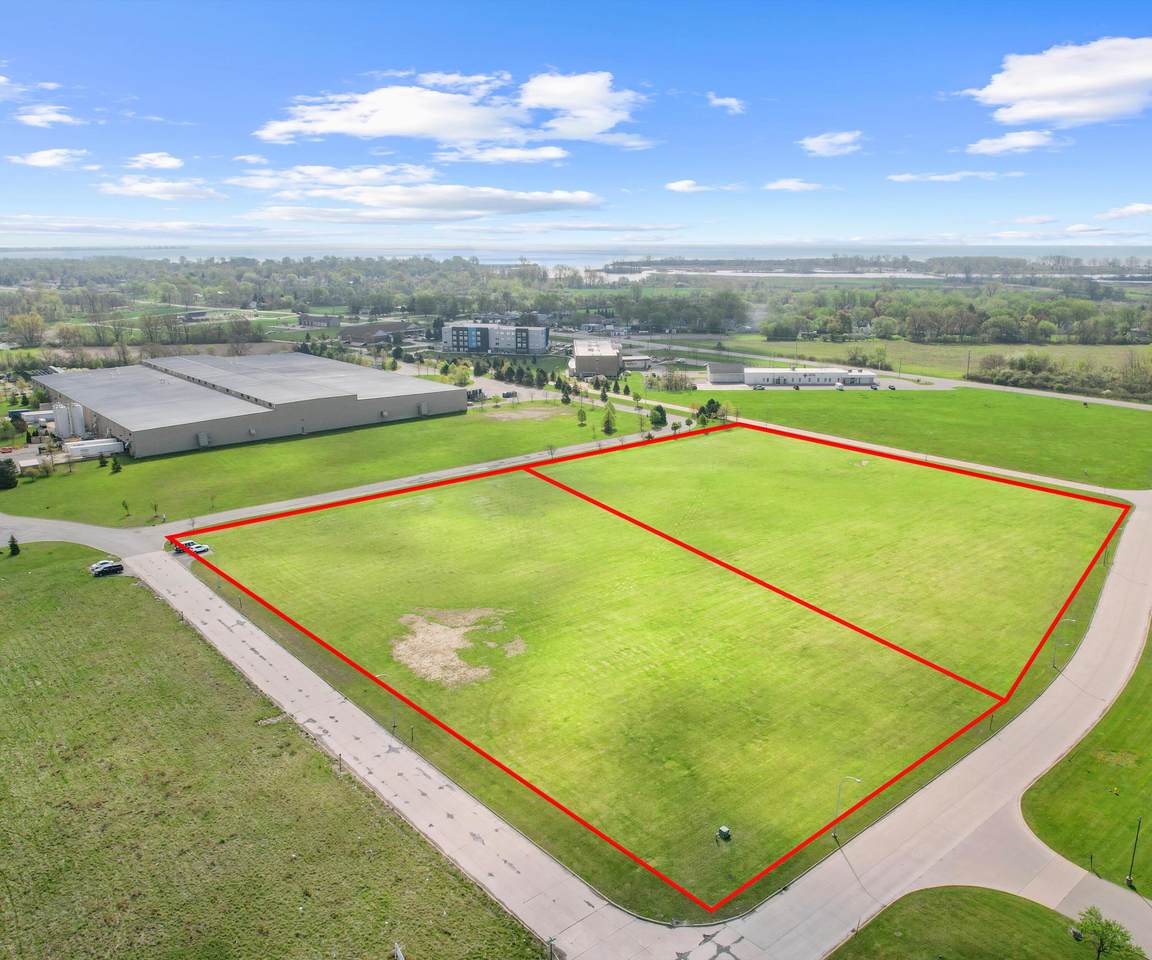 011 Frenchtown Center Drive - Photo 1