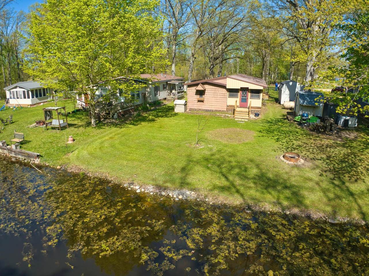 468 Oakdale Drive - Photo 1
