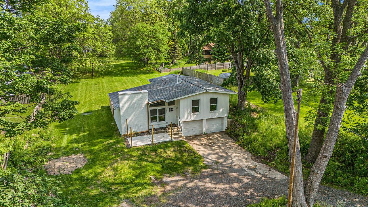 1335 Knapp Street - Photo 1