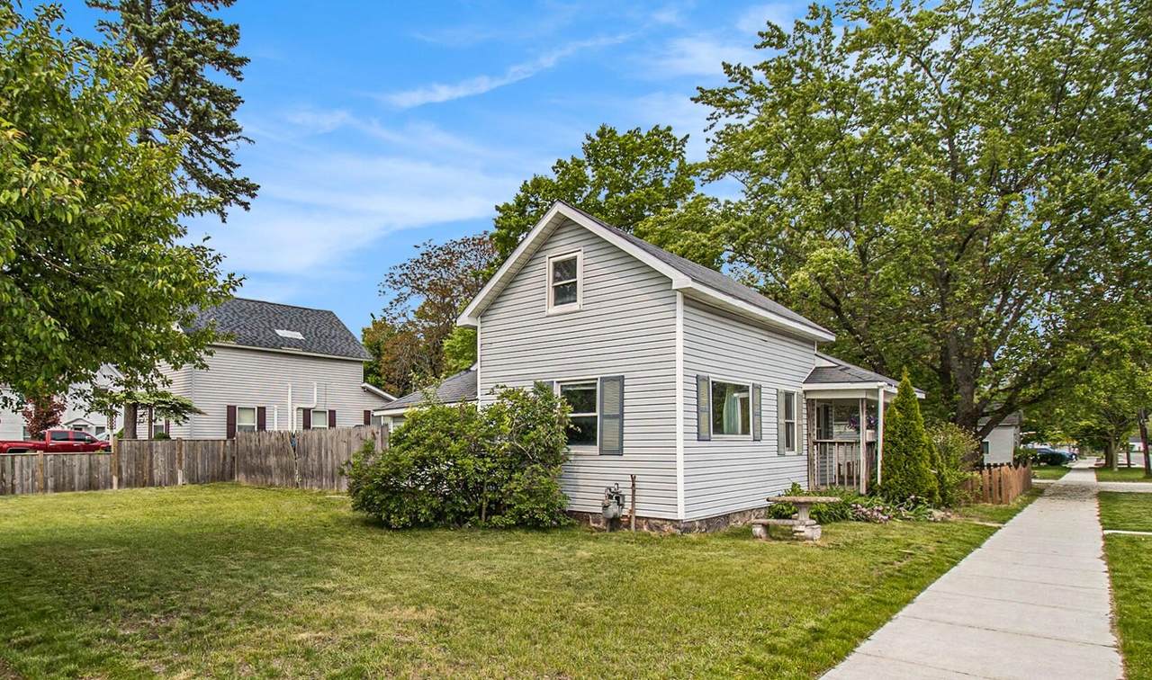302 Wood Street - Photo 1